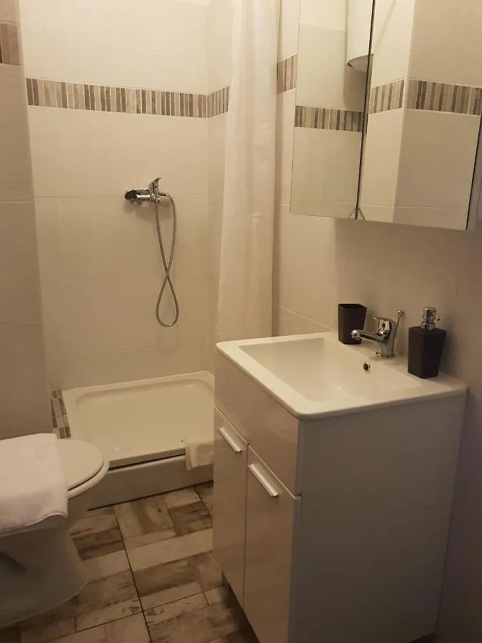 Apartments With A Parking Space Banjole, Pula - 2213 Croatia