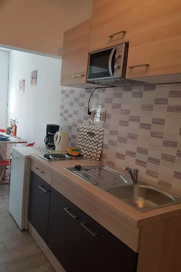 Apartments With A Parking Space Banjole, Pula - 2213 Croatia